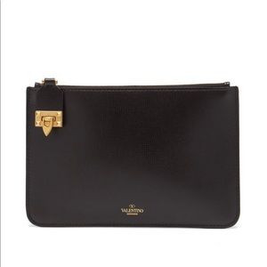 VALENTINO Rockstud grained-leather pouch